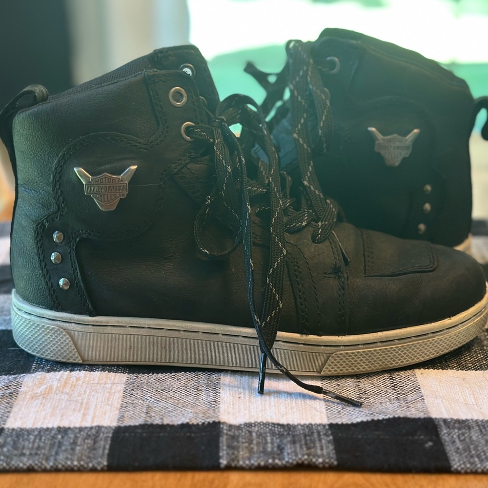 Harley Davidson high top sneakers size 6.5